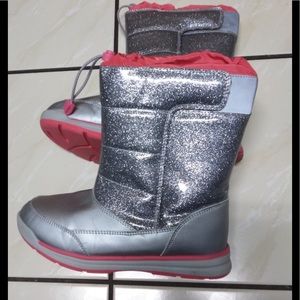 LandsEnd boots silver and pink inside! 5M